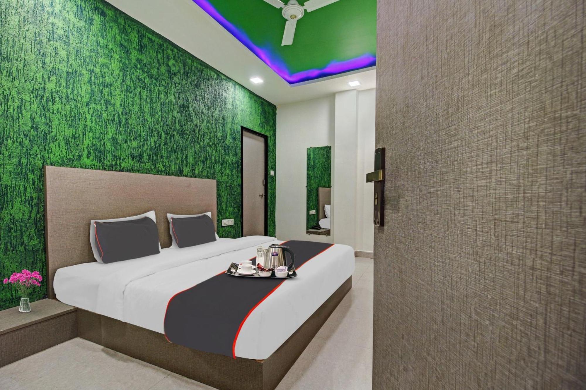 Super Collection O The Wishtler Hotel Bhopal Eksteriør billede